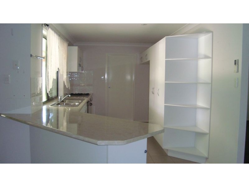 10 Morden Street, Birkdale QLD 4159