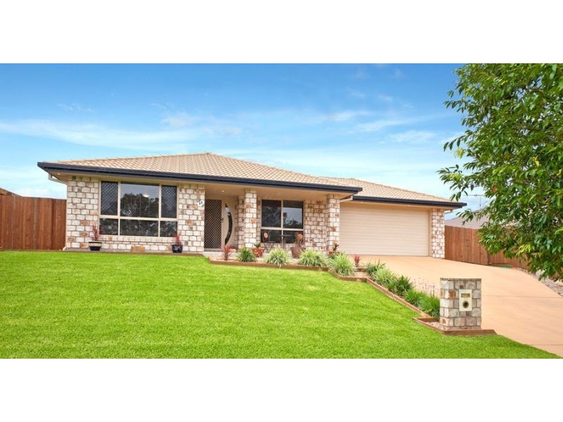 33  Ebony Crescent, Redland Bay QLD 4165
