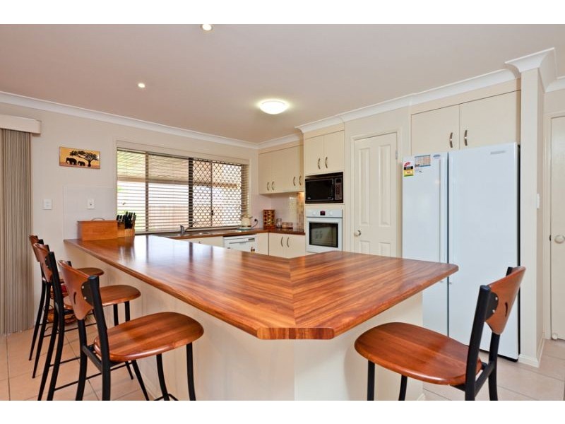 33  Ebony Crescent, Redland Bay QLD 4165