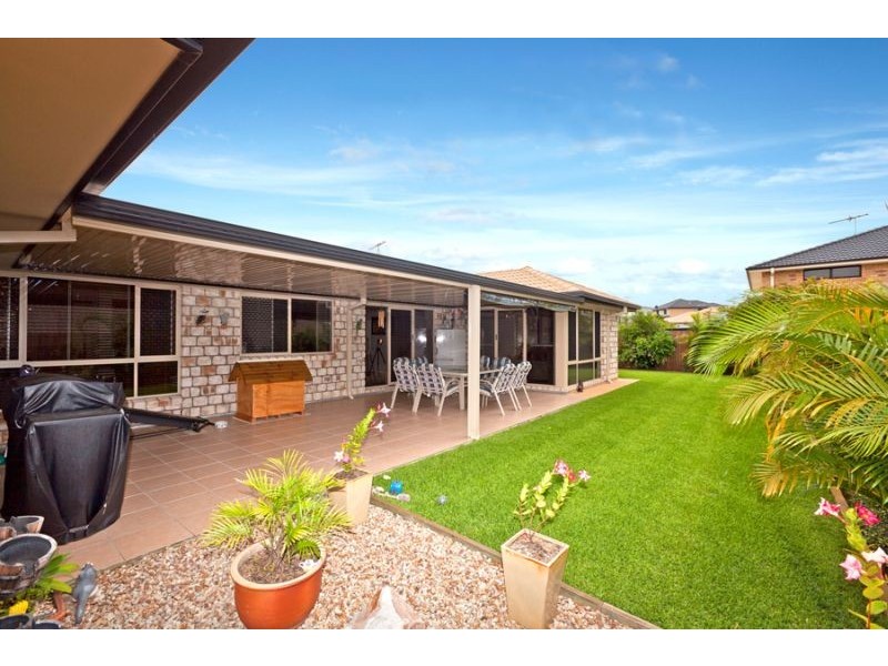 33  Ebony Crescent, Redland Bay QLD 4165