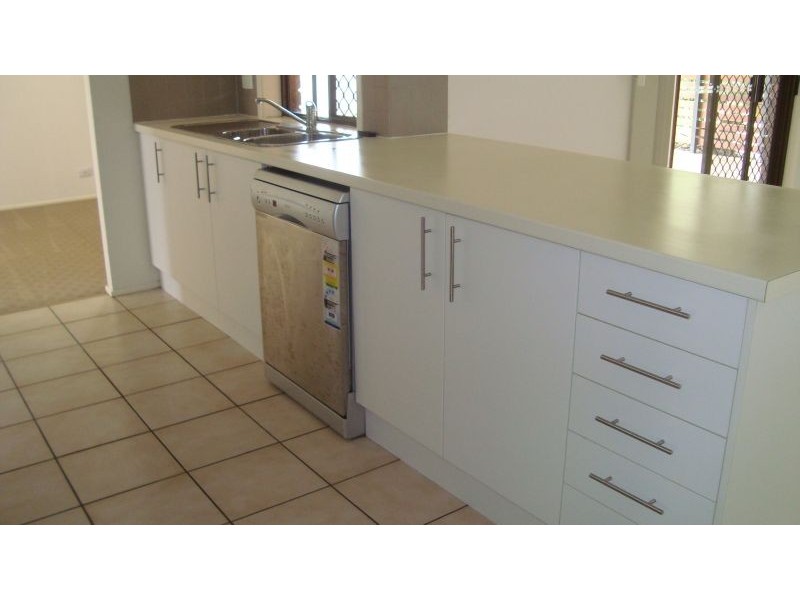 4 Whitehaven, Alexandra Hills QLD 4161