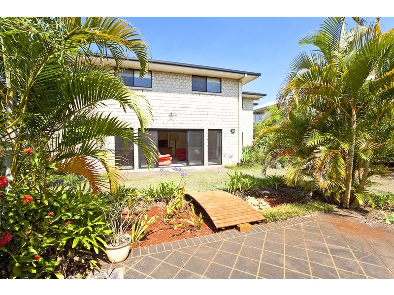 16 Irwin Place, Redland Bay QLD 4165