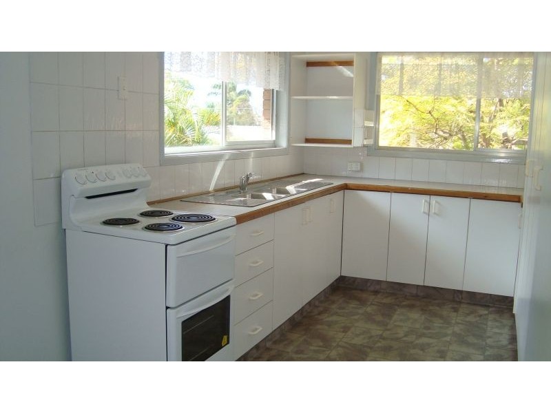 16 Elizabeth Drive, Alexandra Hills QLD 4161