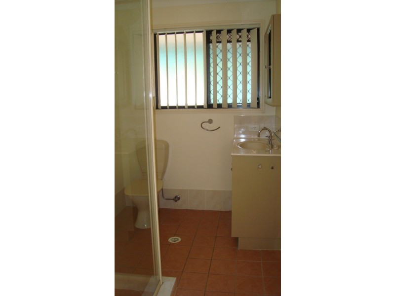 5 Neville Close, Redland Bay QLD 4165