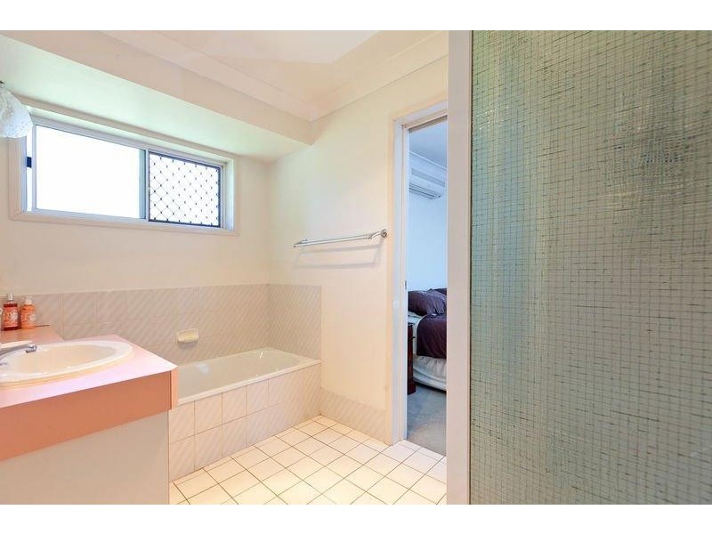 1 Chantilly Close, Alexandra Hills QLD 4161