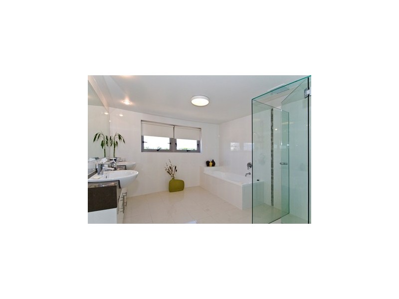 26/135 Shore Street, Cleveland QLD 4163