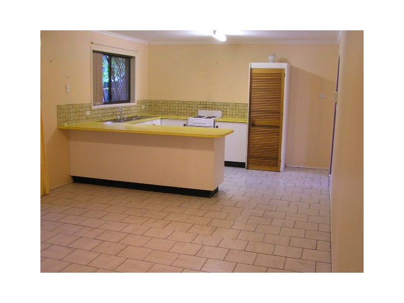 2 Makaha Dr., Birkdale QLD 4159