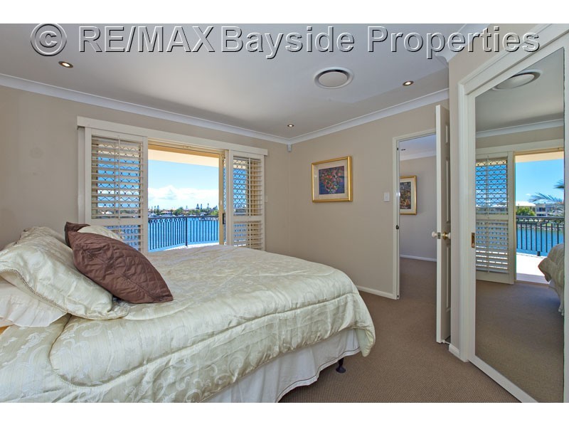 10 Cayman Cres, Raby Bay QLD 4163