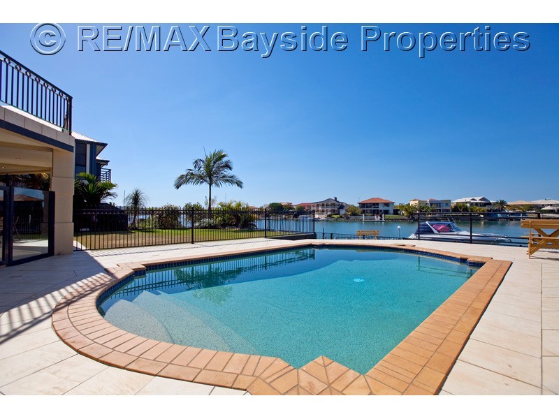 10 Cayman Cres, Raby Bay QLD 4163