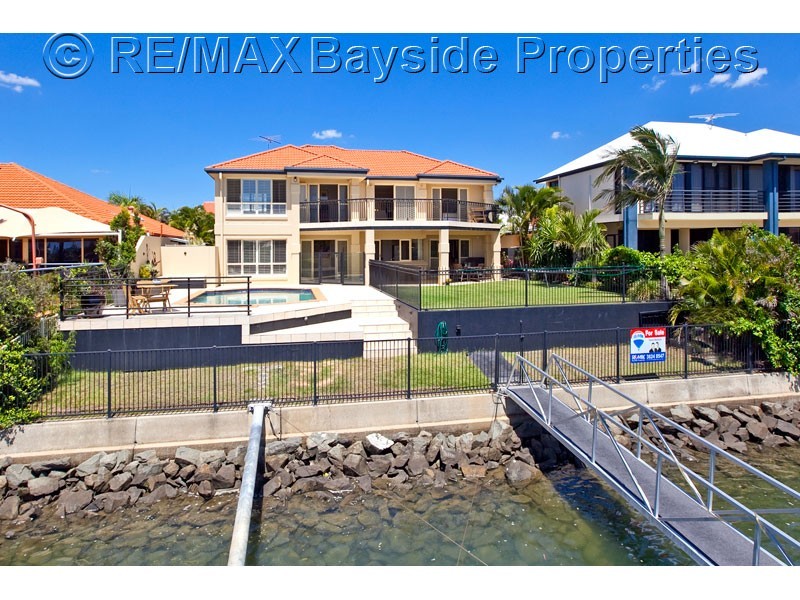 10 Cayman Cres, Raby Bay QLD 4163