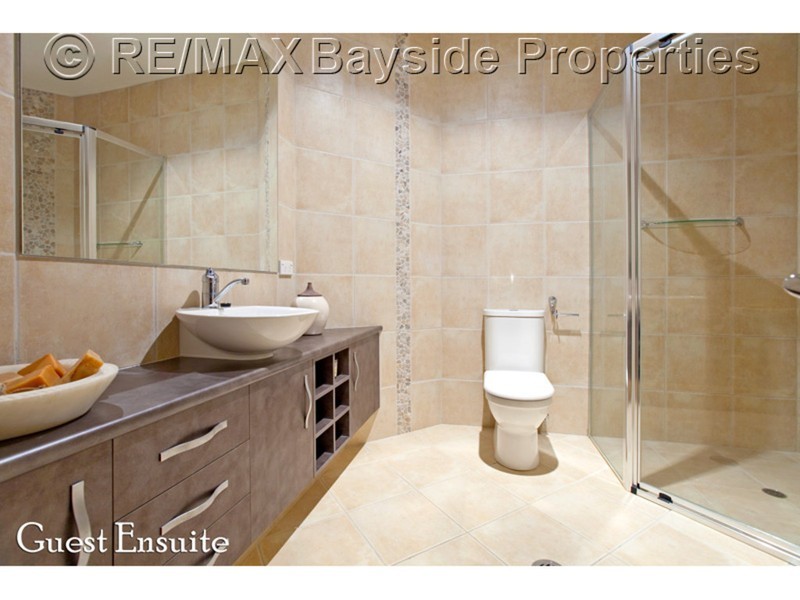 29 Lanaglen Drive, Birkdale QLD 4159