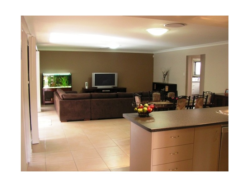 9 Village Dr, Mount Cotton QLD 4165