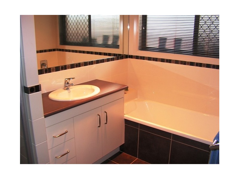 9 Village Dr, Mount Cotton QLD 4165