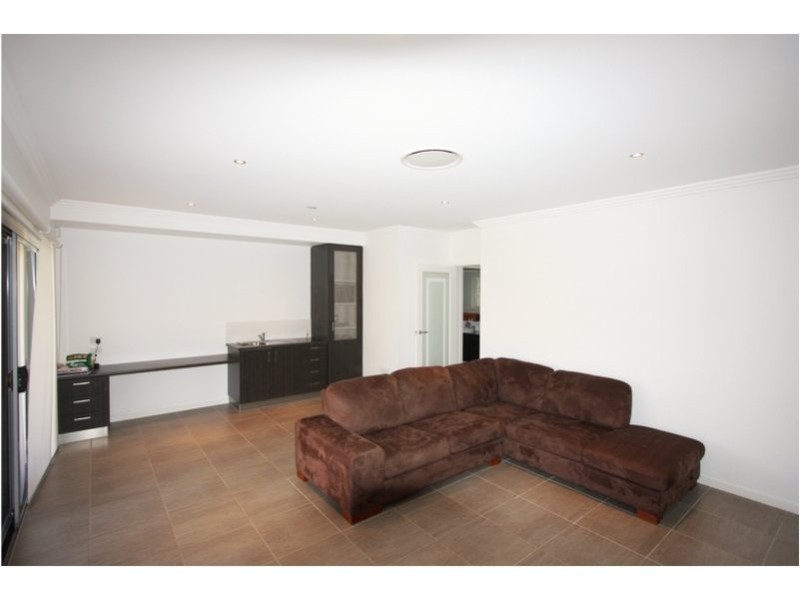 25 Alice Street, Wellington Point QLD 4160