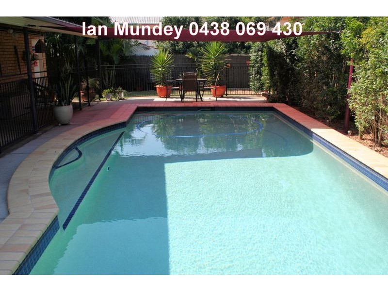 10 Estelle Street, Birkdale QLD 4159