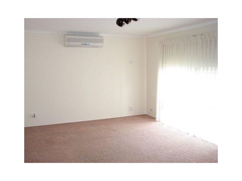 25 Cumberland Dr, Alexandra Hills QLD 4161