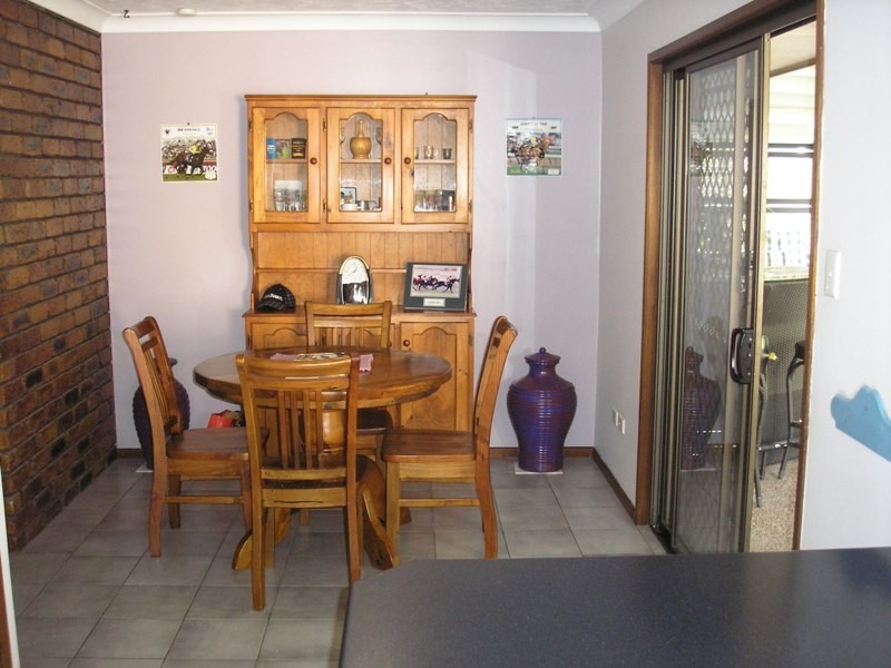 2 Sally Court, Capalaba QLD 4157