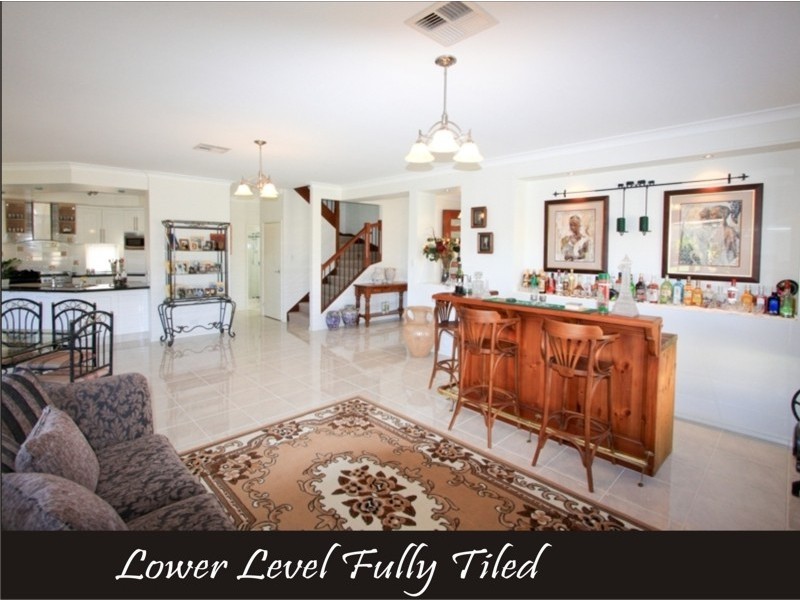 16 Riseborough Terrace, Cleveland QLD 4163