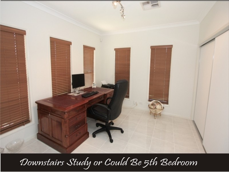 16 Riseborough Terrace, Cleveland QLD 4163