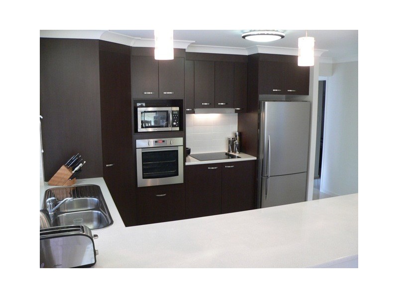 4 Magnetic Place, Redland Bay QLD 4165