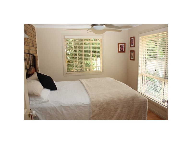 87 Creek Road, Birkdale QLD 4159