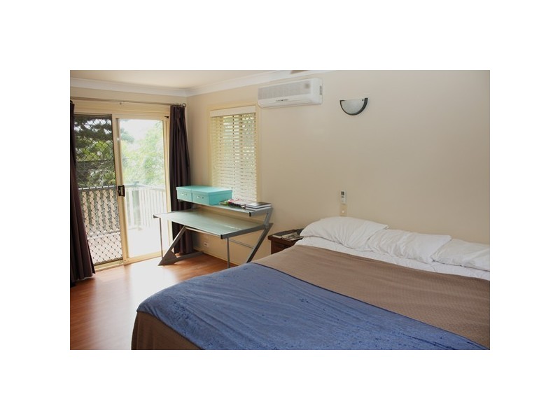 87 Creek Road, Birkdale QLD 4159