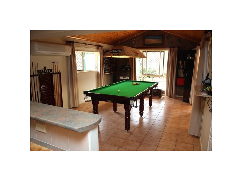 87 Creek Road, Birkdale QLD 4159