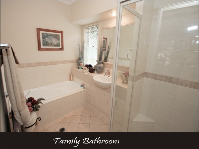 6 Fig Tree Place, Ormiston QLD 4160