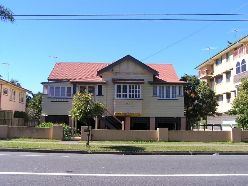 104 – 106 Cavendish Rd, Coorparoo QLD 4151