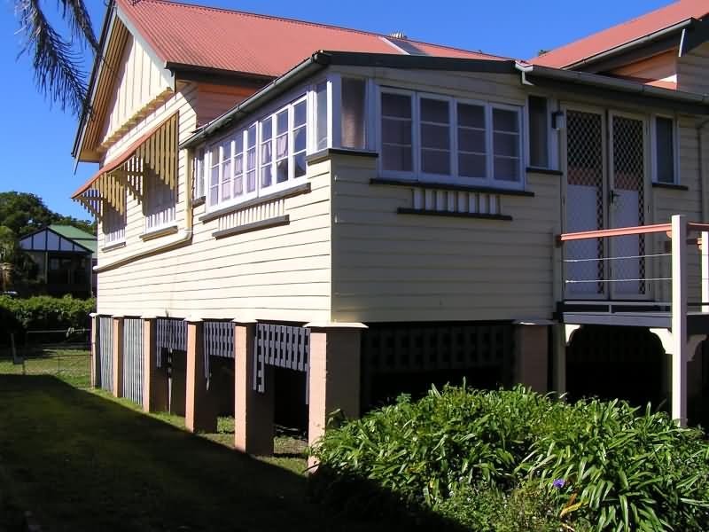 104 – 106 Cavendish Rd, Coorparoo QLD 4151