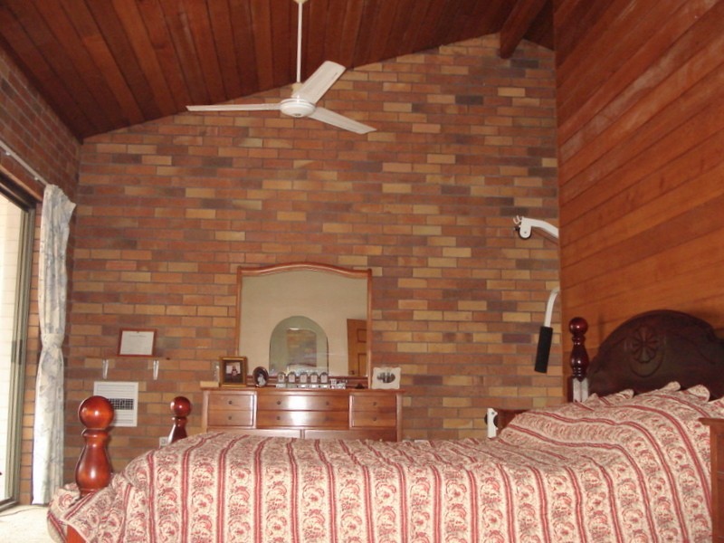 9-11 Jason Street, Cleveland QLD 4163