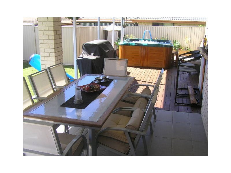 14 Alford Pl., Wellington Point QLD 4160