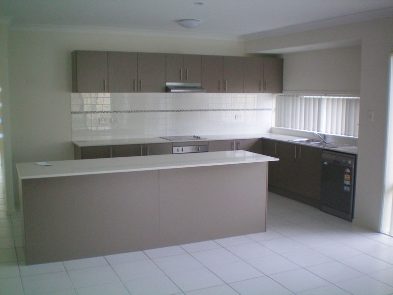 2 Peregian Street, Manly West QLD 4179