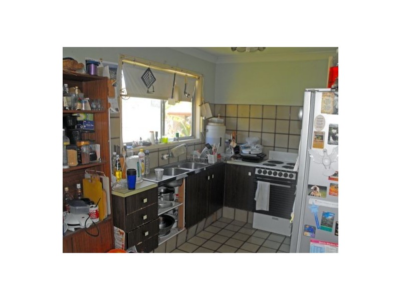 6 Wilkie Street, Redland Bay QLD 4165