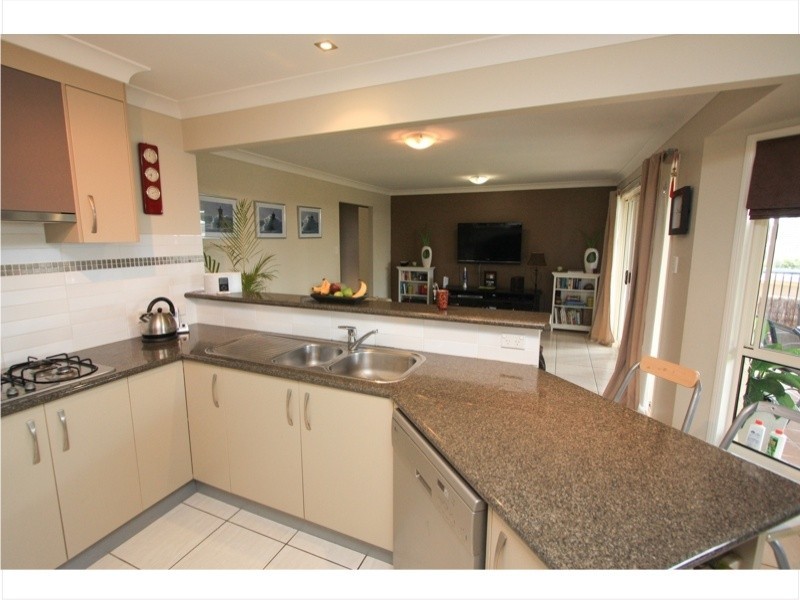 22 Haig Road, Birkdale QLD 4159