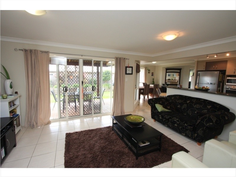 22 Haig Road, Birkdale QLD 4159