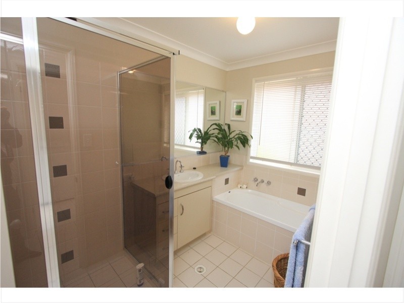 22 Haig Road, Birkdale QLD 4159