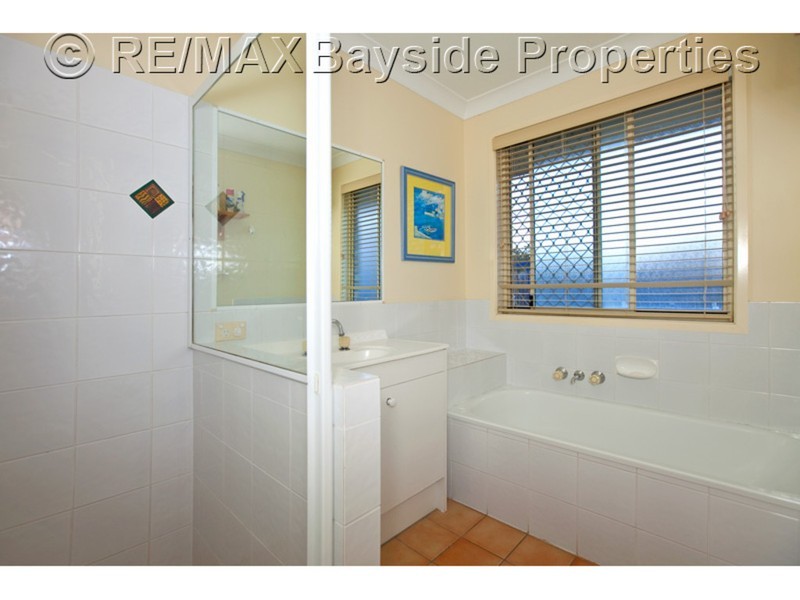 2 Creswick Place, Birkdale QLD 4159