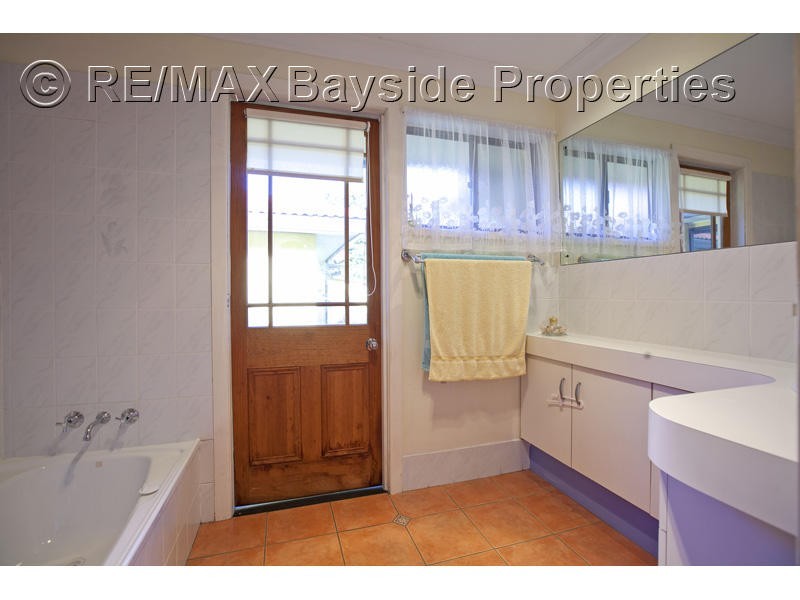 12 Manly Street, Birkdale QLD 4159