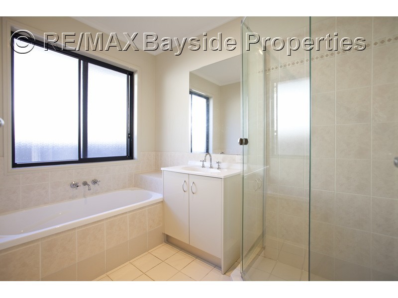 3  Merle Court, Birkdale QLD 4159