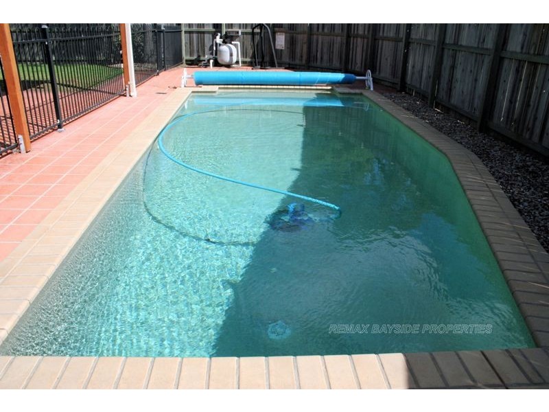 18 Manning Esplanade, Thornlands QLD 4164