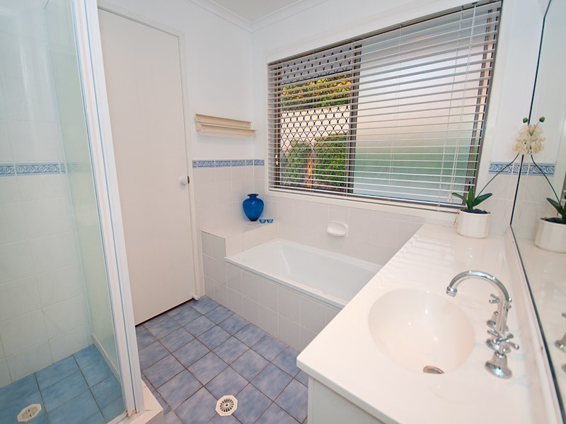 20  Northbrook Street, Sinnamon Park QLD 4073
