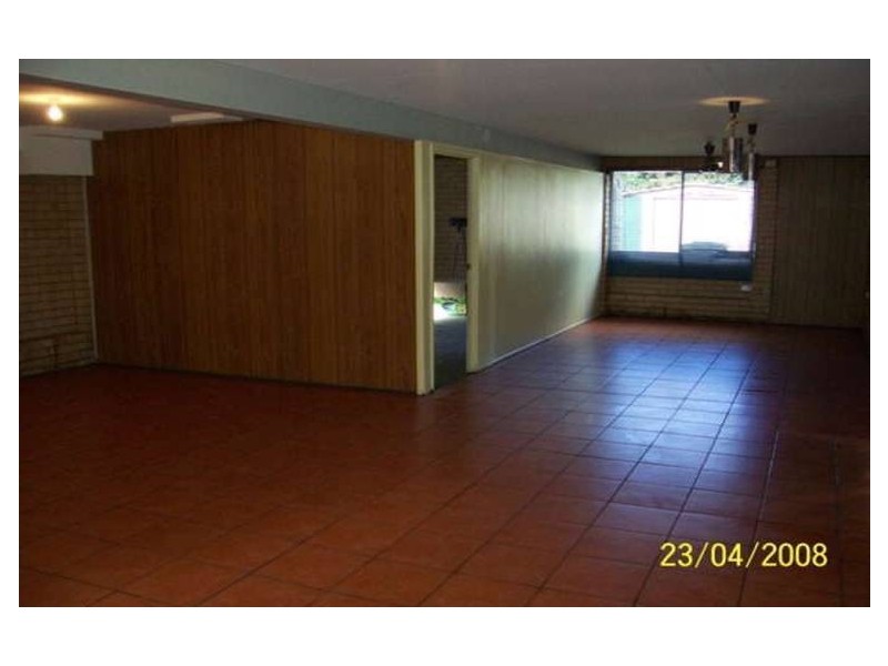 61 LOBELIA AVENUE, Daisy Hill QLD 4127