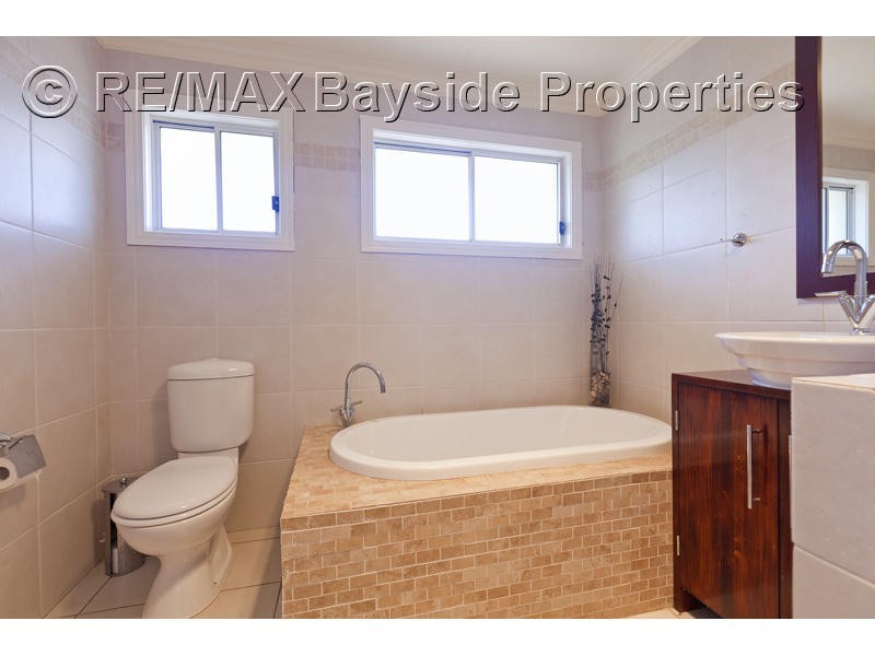 60 Harris Street, Wellington Point QLD 4160