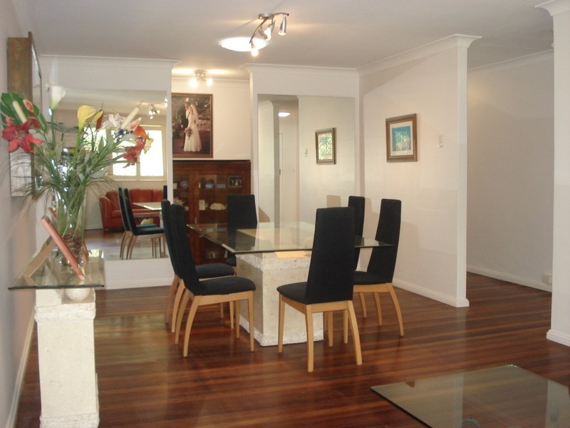 954 New Cleveland Rd, Gumdale QLD 4154