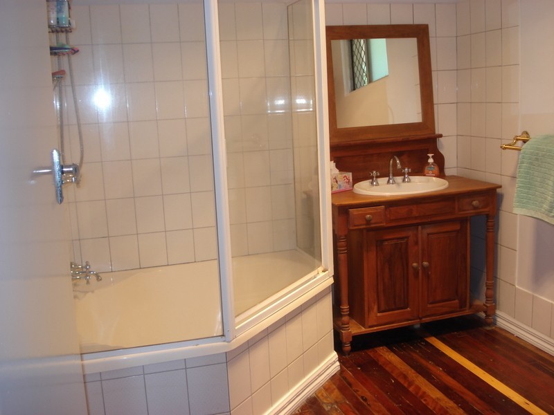 954 New Cleveland Rd, Gumdale QLD 4154