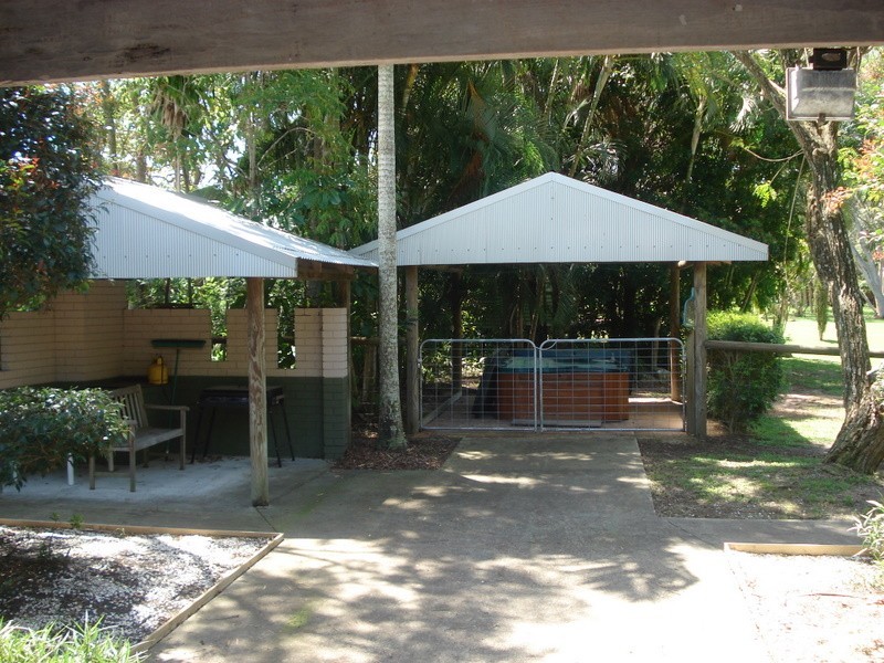 954 New Cleveland Rd, Gumdale QLD 4154