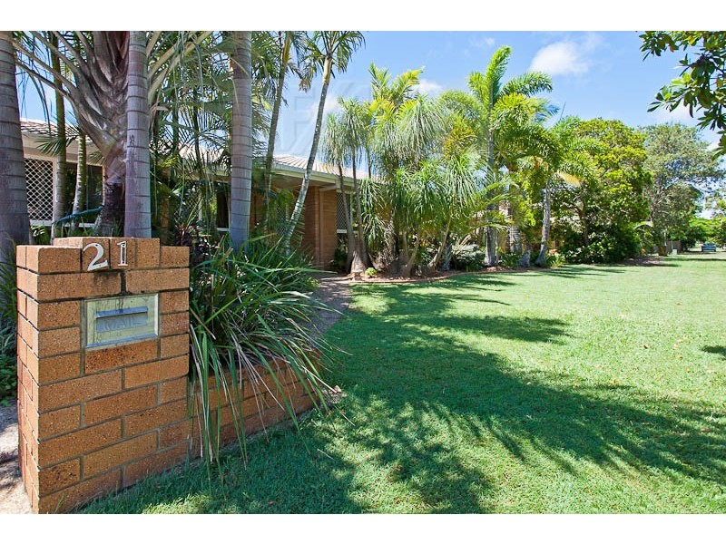 21 Crossley Drive, Wellington Point QLD 4160