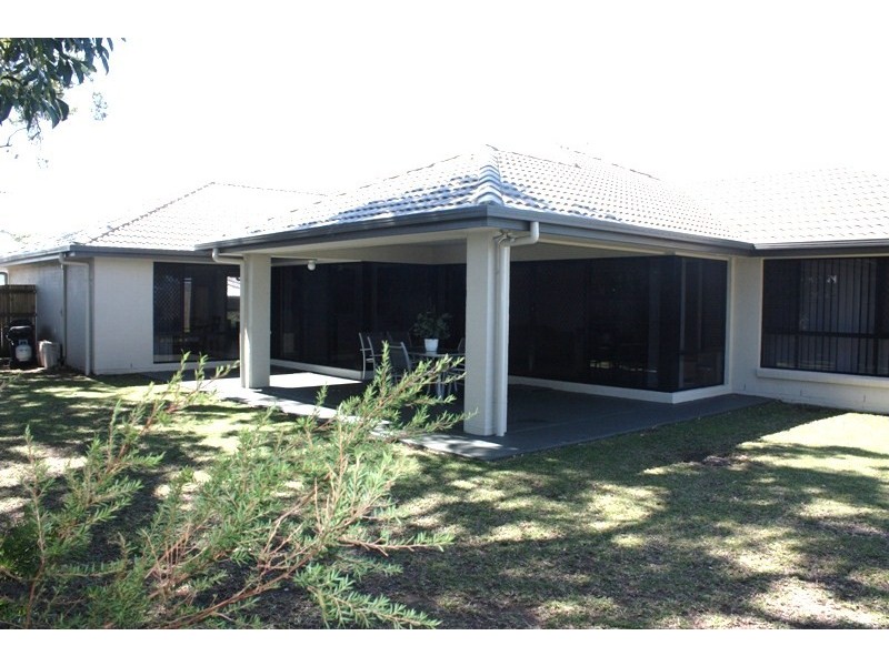 26 Sapium Rd, Redland Bay QLD 4165