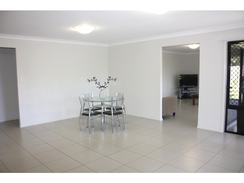 26 Sapium Rd, Redland Bay QLD 4165